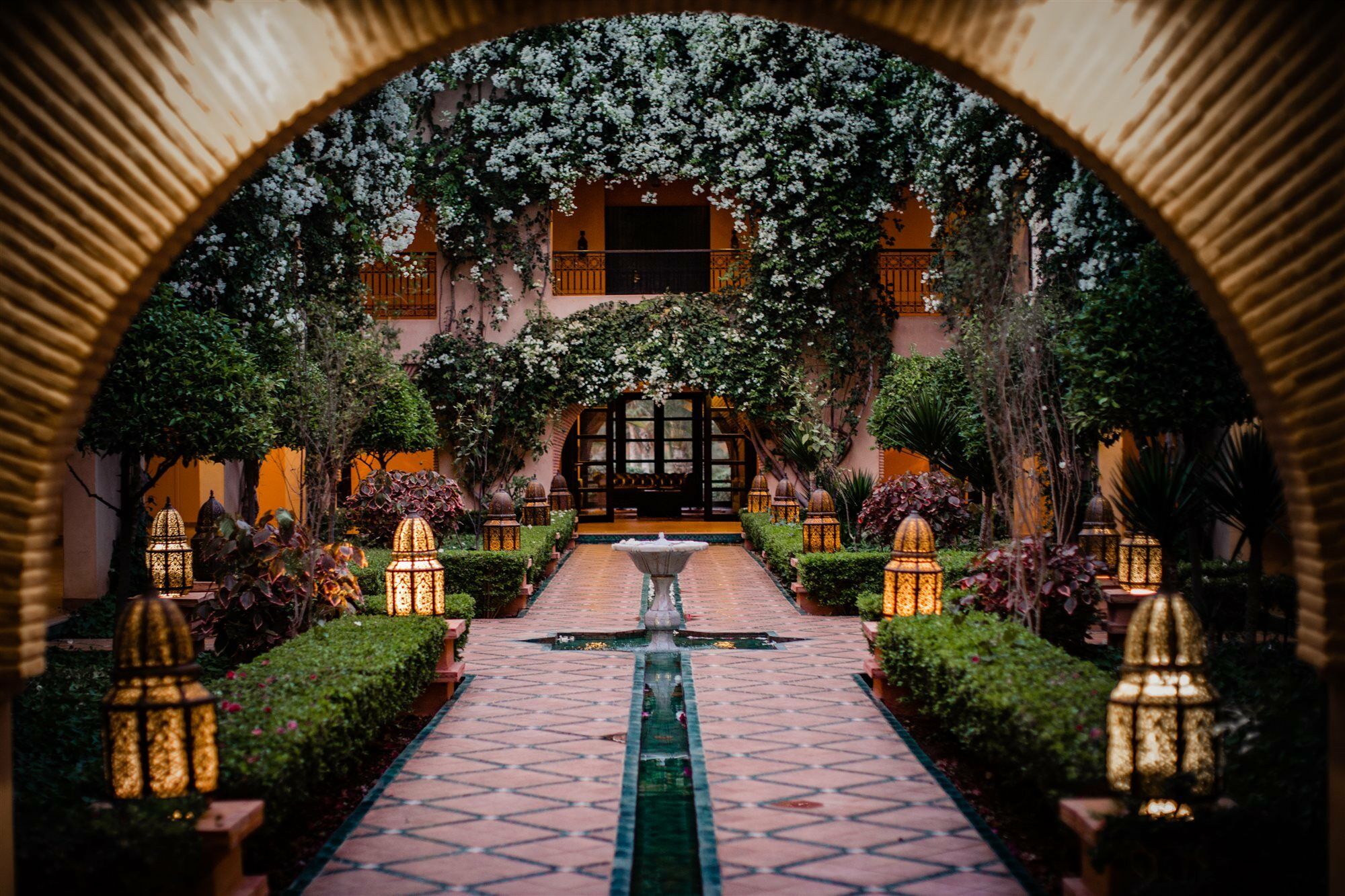Tikida Golf Palace Agadir Exterior photo The hotel's courtyard